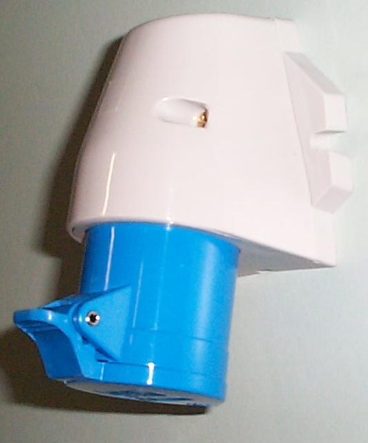 WCD opb 16A 3 polig 220V IP44