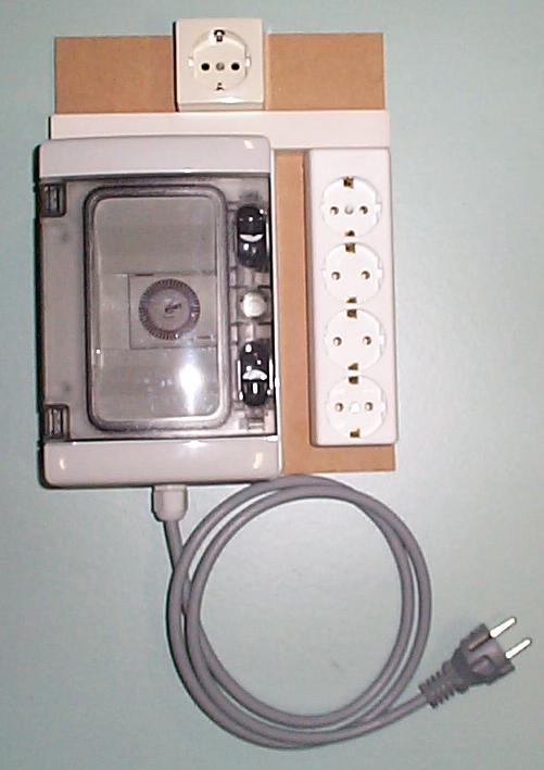 Klokkast 4 voudig met kachelcontact