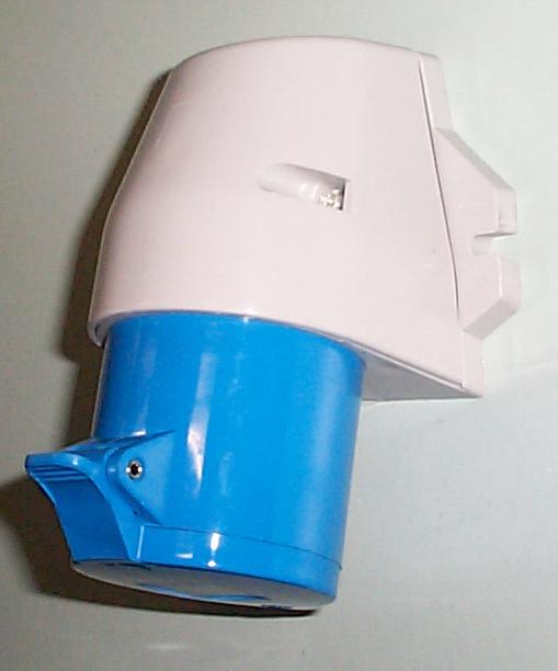 WCD opb 32A 3 polig 220V IP44